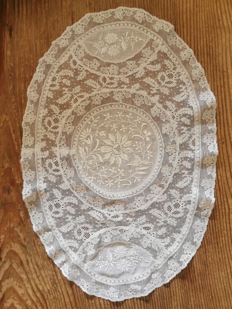 アンティークフランス ノルマンディーレース 花刺繍 アランソン オーバルドイリー