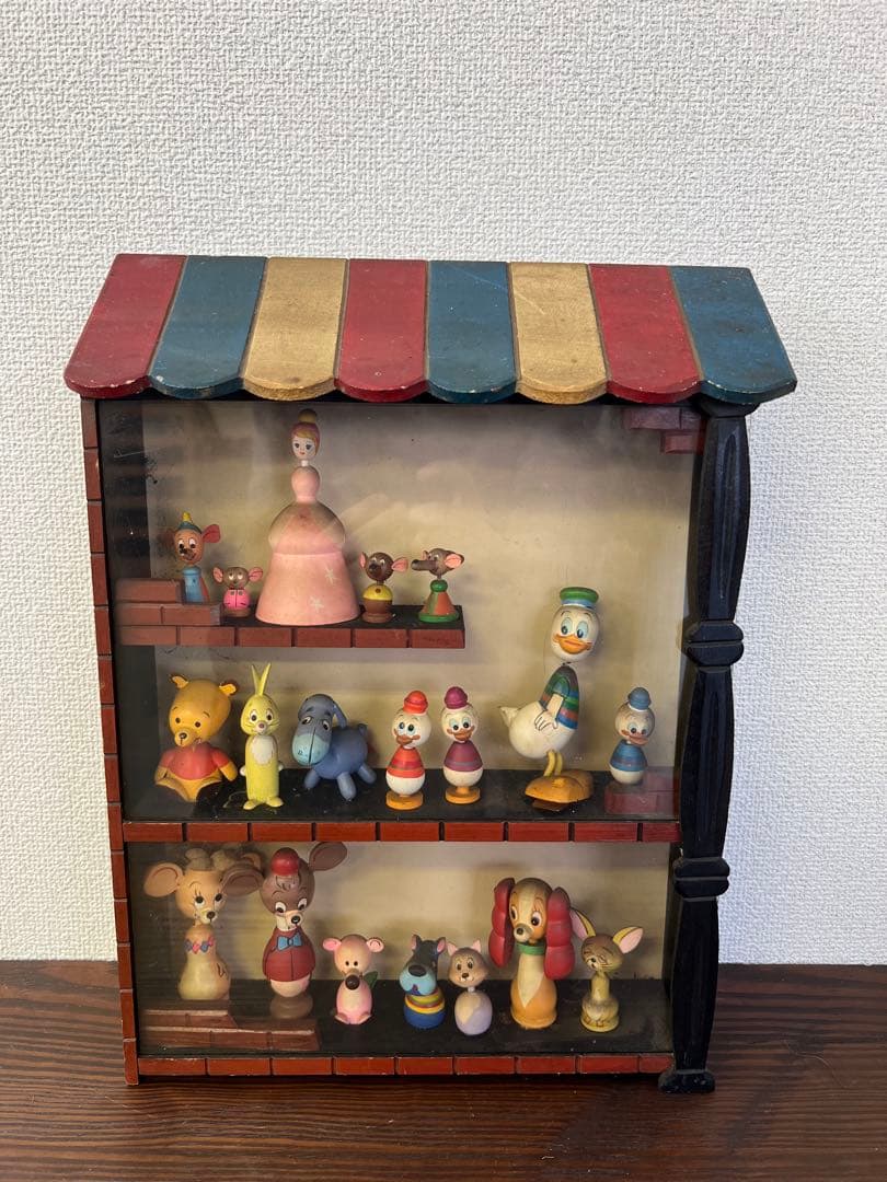 Disney ディズニー まんがこけし 19体　木製 飾り棚 昭和レトロ