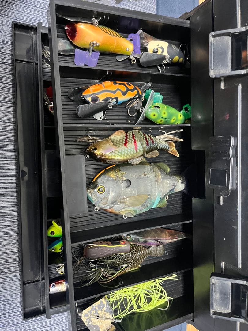 バス釣り引退☆早い者勝ち☆激安☆バス釣り引退☆人気☆ルアー色々☆大量☆投げ売り☆