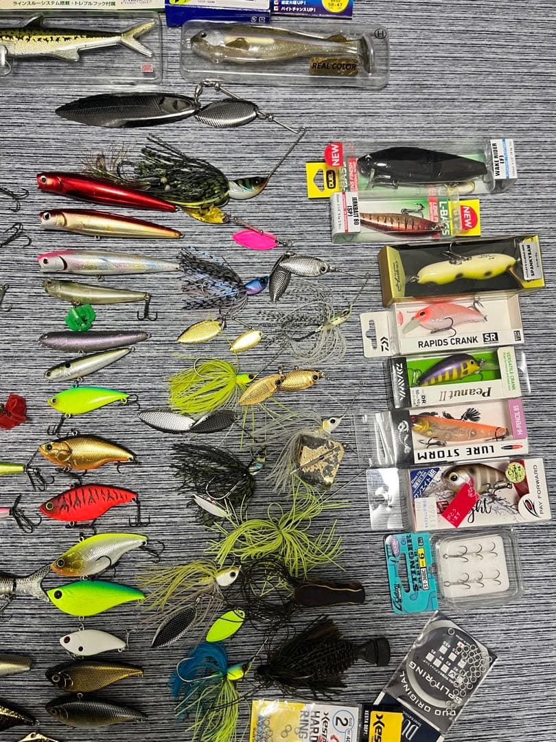バス釣り引退☆早い者勝ち☆激安☆バス釣り引退☆人気☆ルアー色々☆大量☆投げ売り☆