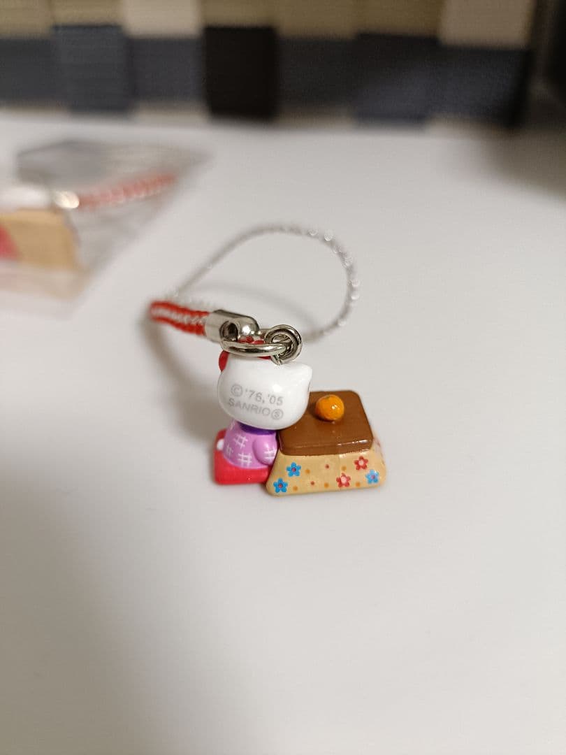 ハローキティ こたつ ストラップ 20個限定