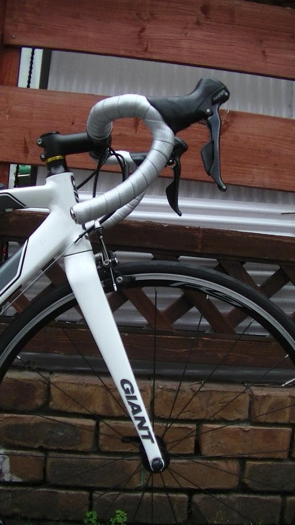 GIANT TCR R3000 2*9速　ロードバイク　美品
