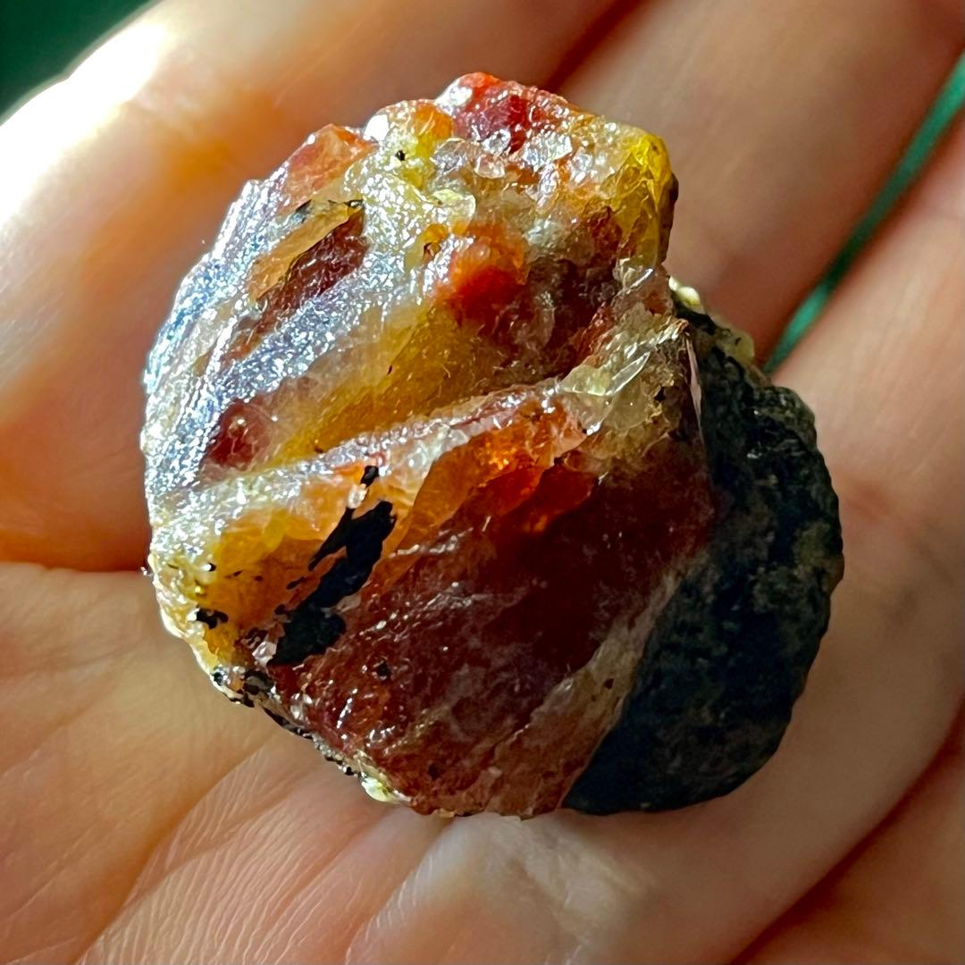 希少 巨大 レッドジルコン 166.55ct 宝石 原石 ジルコン 鉱物 天然石