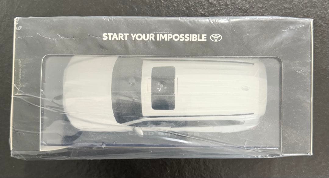 トヨタ ランドクルーザー300 カラーサンプル　ホワイトパール