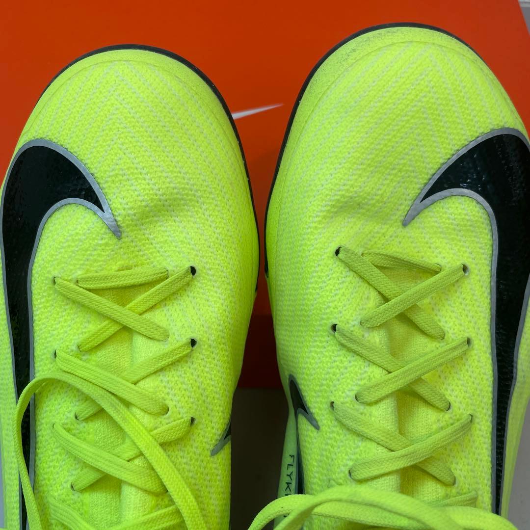 ナイキ ズーム マーキュリアル ヴェイパー 16 PRO TF