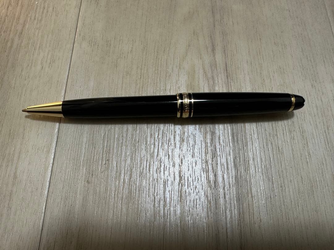 モンブランMont Blanc シャープペンシル　ブラック&ゴールド　0.5ミリ