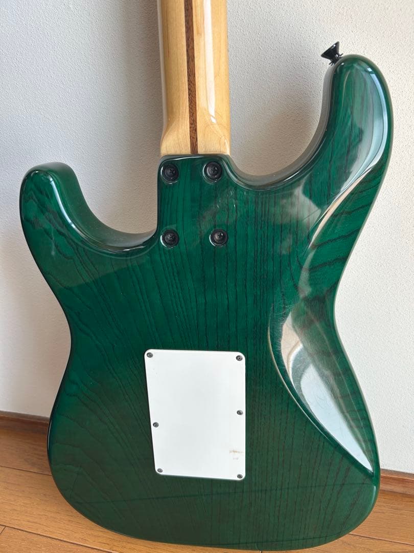 moon guitar バルトリーニピックアップ搭載