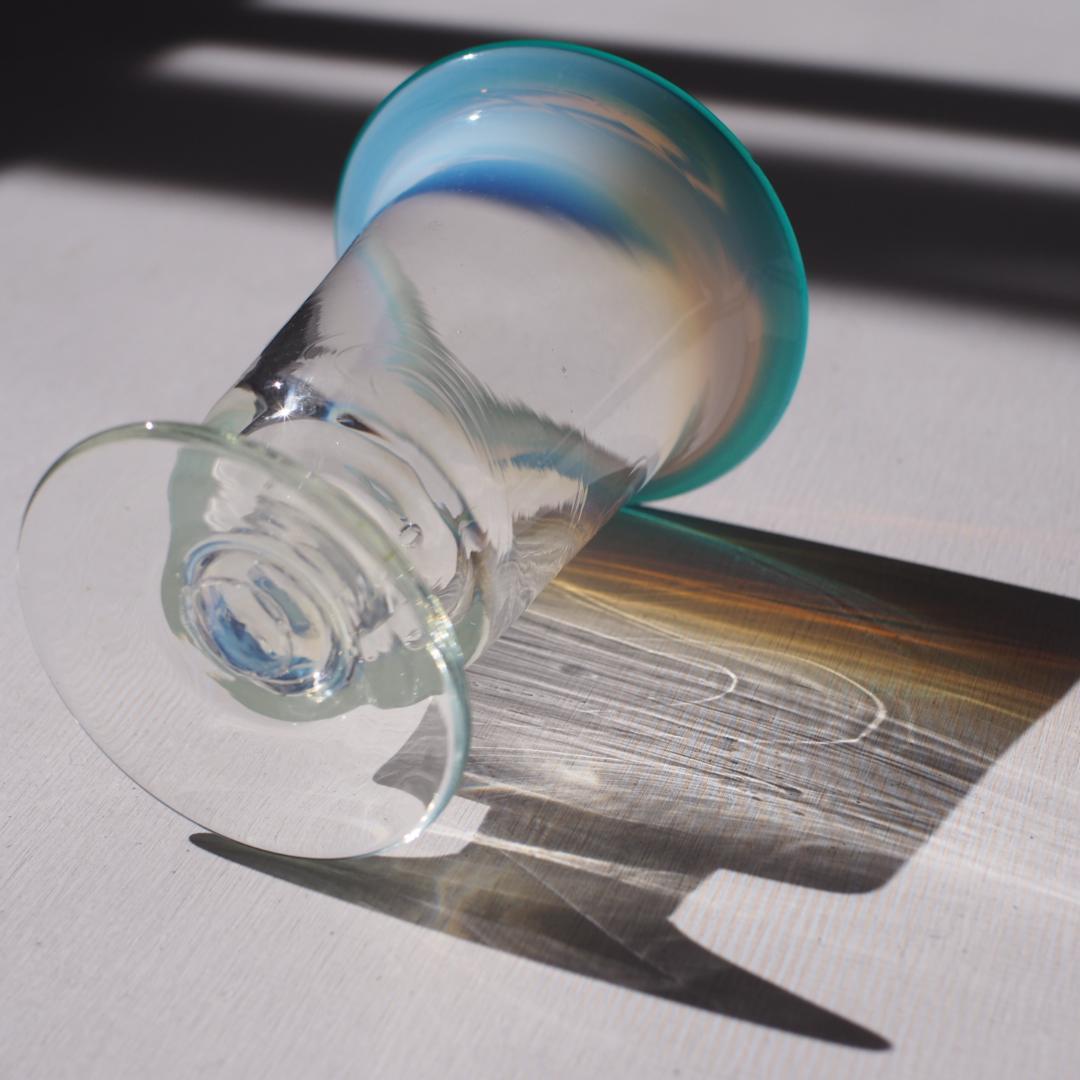 氷コップ ベル型 乳白ぼかし 青 / 明治 大正