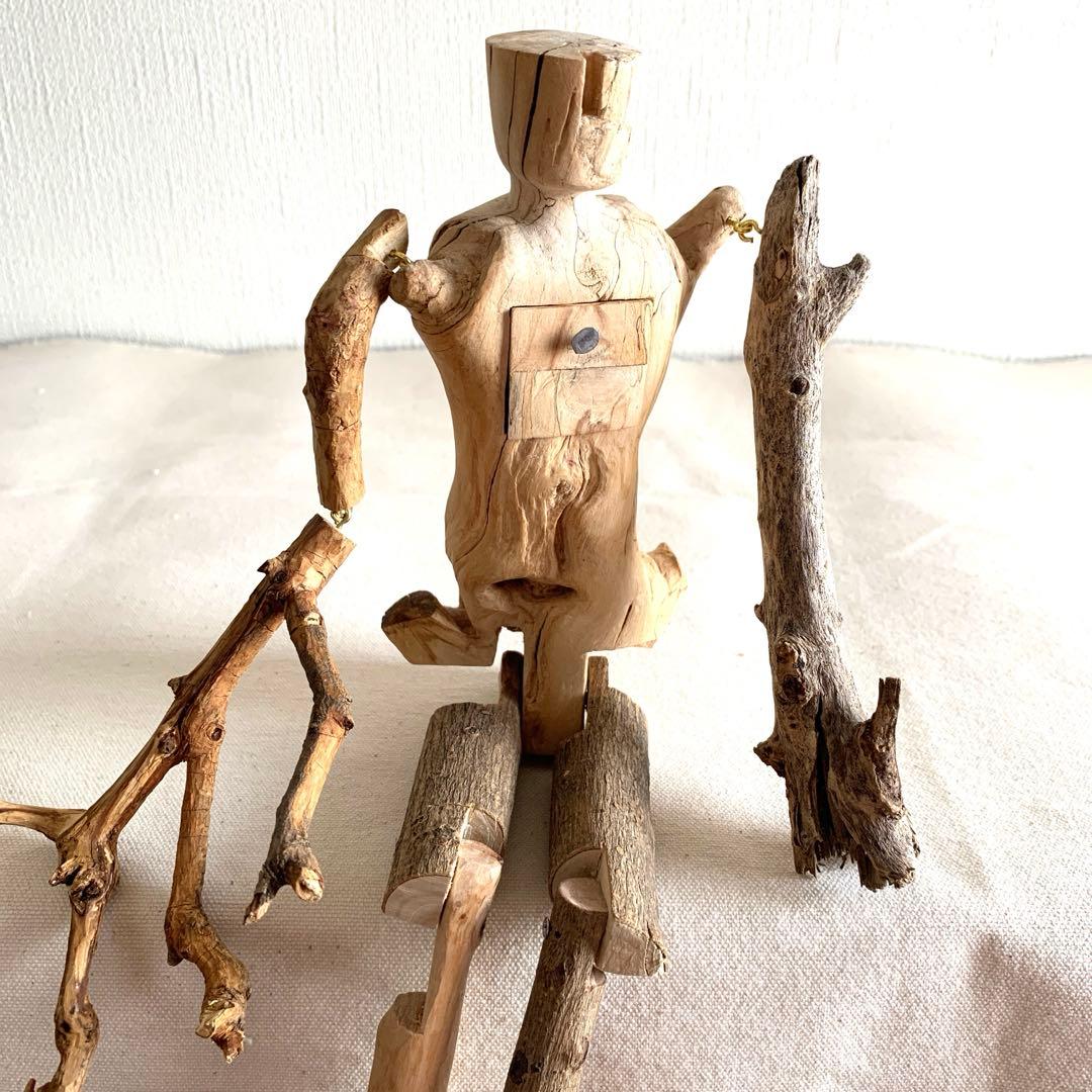 ✴︎Figure No.3 流木の木彫フィギュア作品✴︎引き出しと石　ハンドメイド