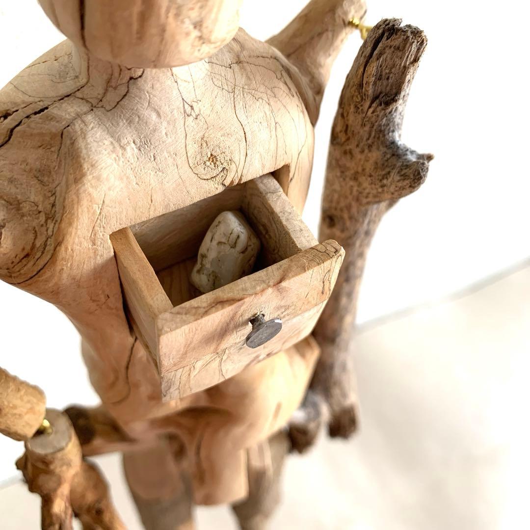 ✴︎Figure No.3 流木の木彫フィギュア作品✴︎引き出しと石　ハンドメイド