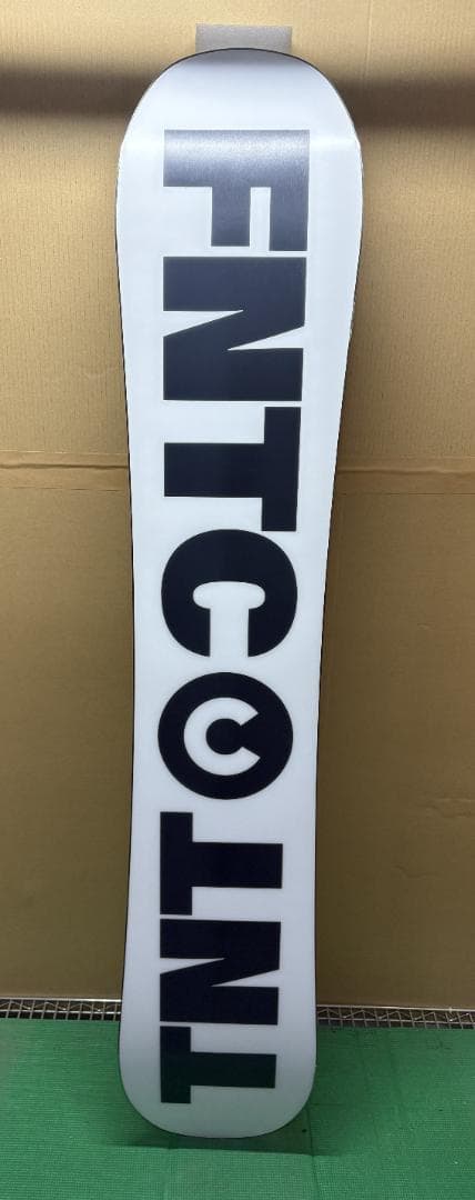 【2051】FNTC　エフエヌティーシー　TNT C　143cm