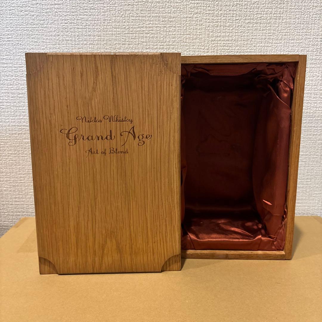 ニッカウイスキー　Grand Age グランドエイジ ウイスキー　木箱付　未開封