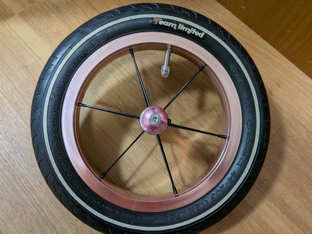 CSTタイヤ＋アルミホイール 完組 ピンク ランバイク ストライダー