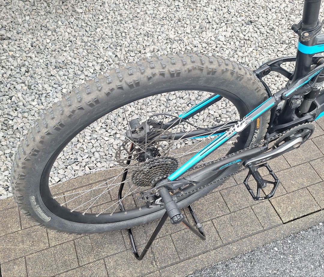 2015GIANT ALUXX SL FLUIDFORM マウンテンバイク