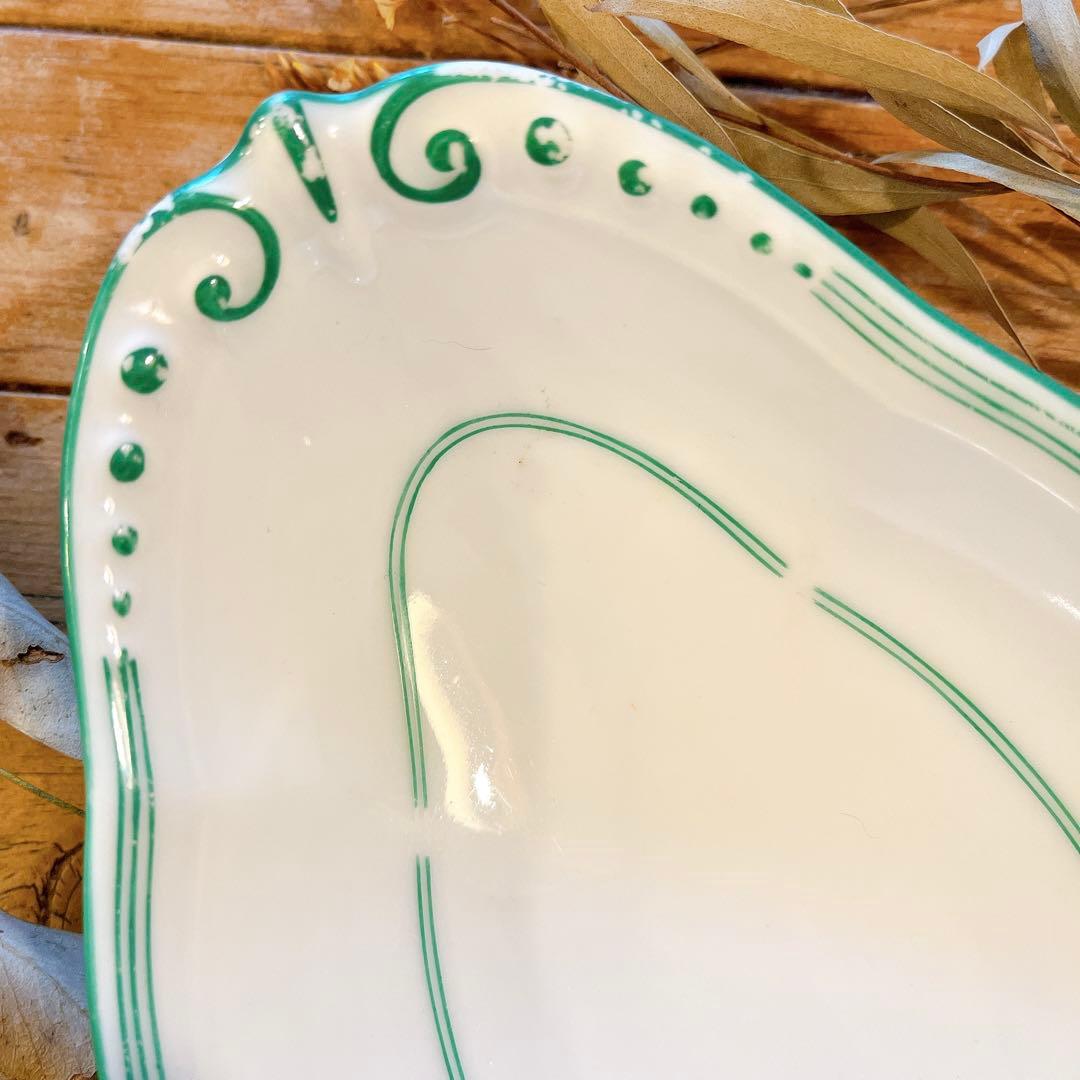 A パリ窯　グリーンラインが素敵なラヴィエ
