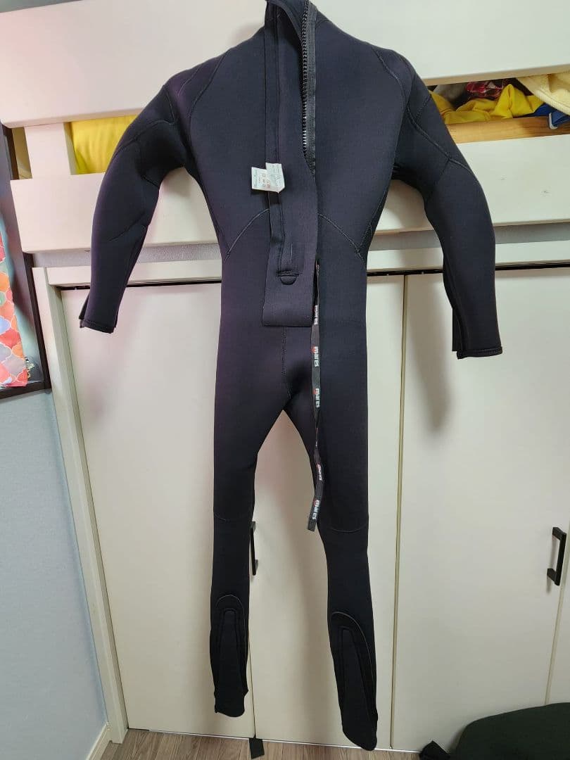 mares ダイビング用ウェットスーツ