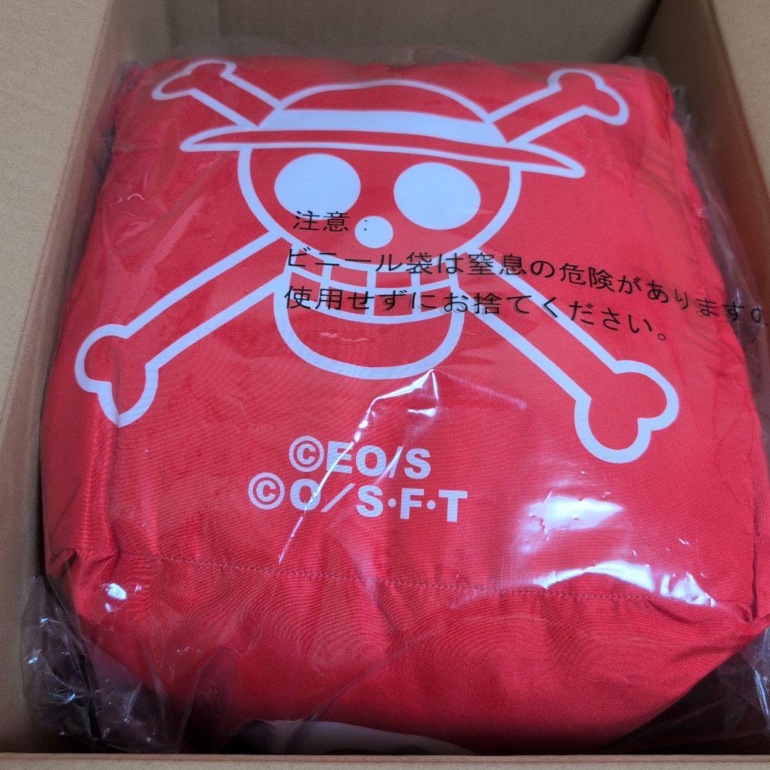 一番くじ　ワンピース　C賞　クッション　E賞　ケース　ラストワン賞　プレイマット