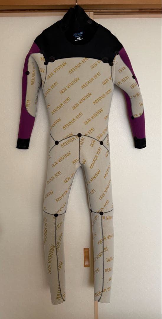 セミドライスーツ