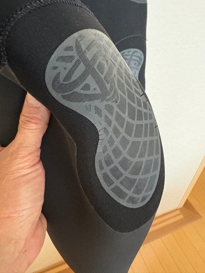 セミドライスーツ