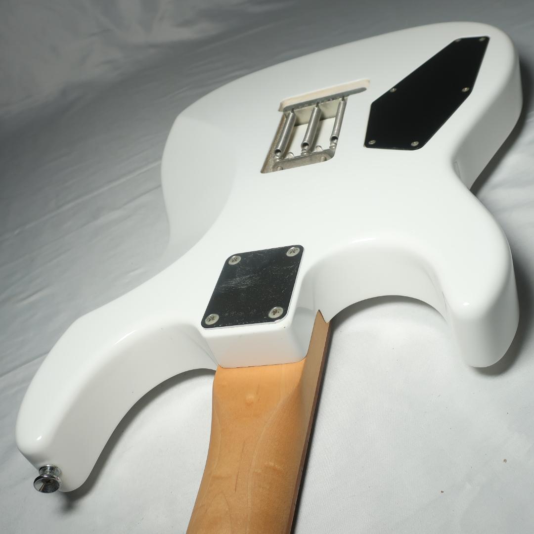 クルーソンデラックスペグ装備 キルスイッチ搭載 エレキギター ホワイト ケース付