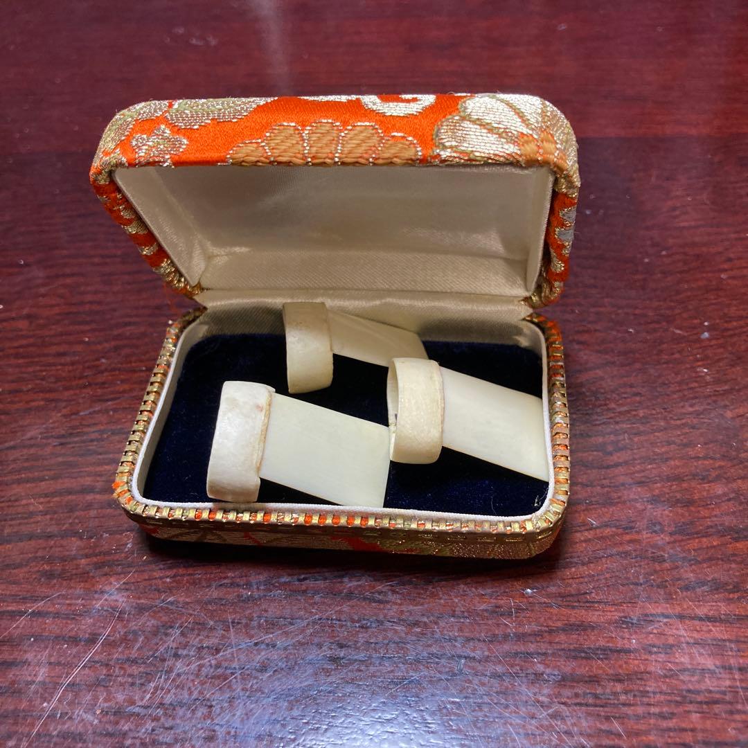 さらにさらにお値下げしました　琴　琴柱　譜見台　琴爪　琴爪箱　琴台 琴用楽譜四冊