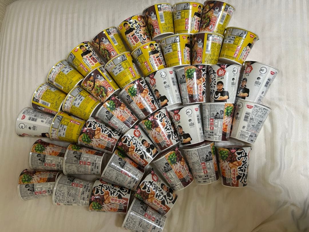 新みそきん 濃厚味噌 みそきん 36個セット 新品 未開封 カップ麺 日清