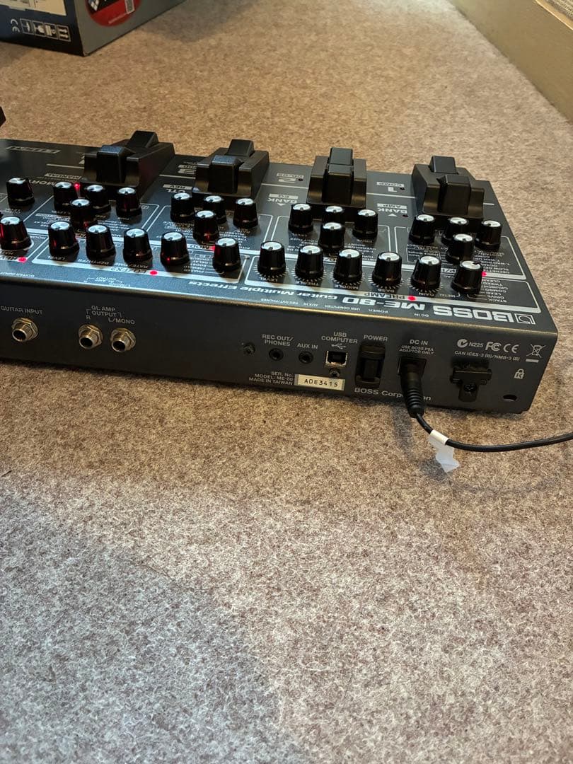 「美品」BOSS ME-80 マルチエフェクター