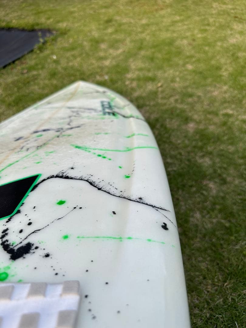 COLE ショートボード カーブボール　ホワイト・グリーン