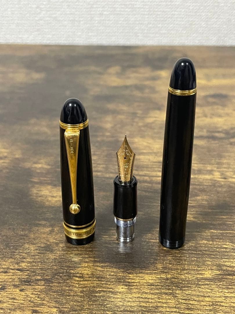 1997年製　15号　大型ニブ　カスタム　743 字幅F パイロット　万年筆