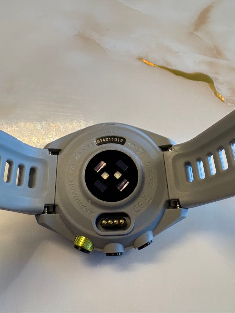 Garmin Approach S70 42mm グレー　ガーミンアプローチ