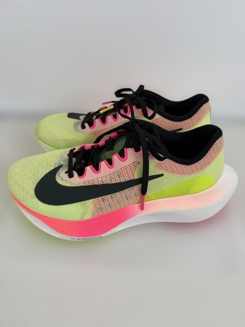 ナイキズームフライ　駅伝スニーカー