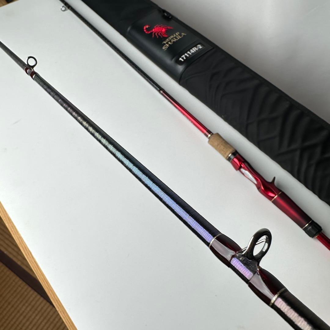 美品 ワールドシャウラ17114R-2 シマノ