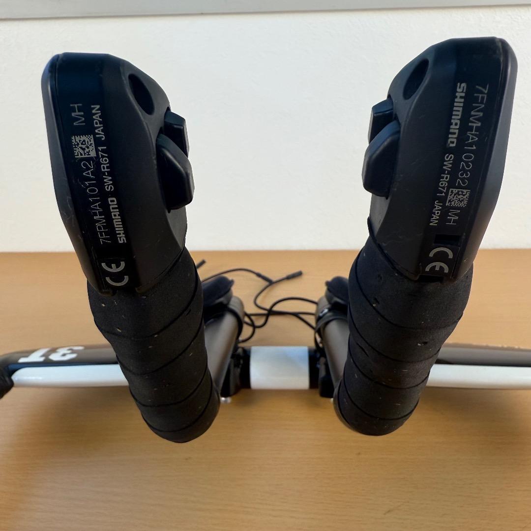 3T AURA カーボンDHハンドルバー＆Di2 電動変速 ブレーキレバーセット