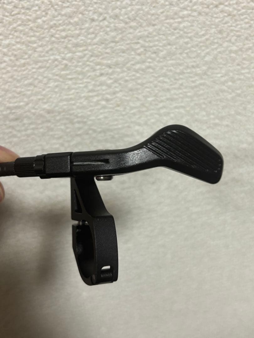 ascendドロッパーポスト 。125mmトラベル、直径31.6mm。