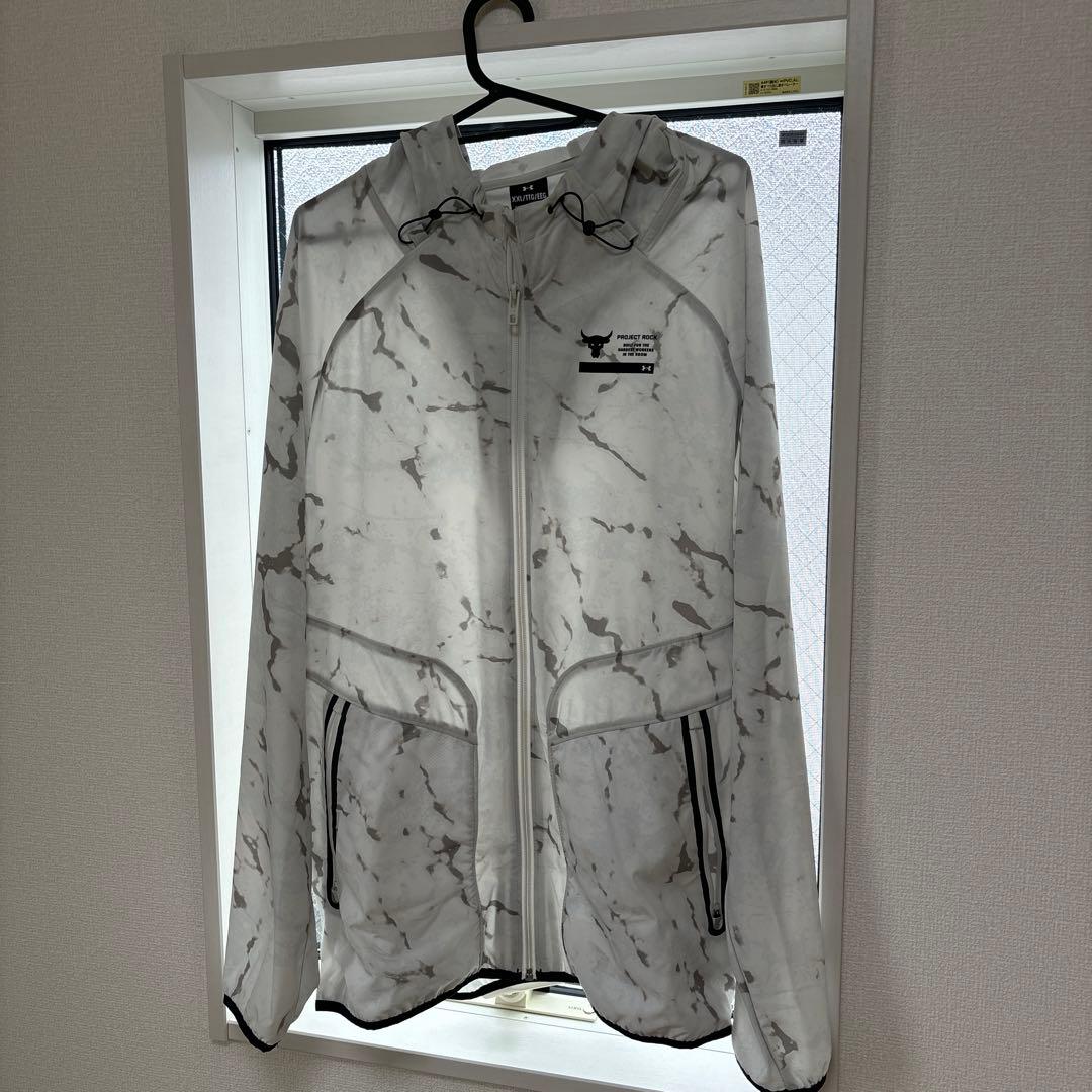 アンダーアーマー　パーカー