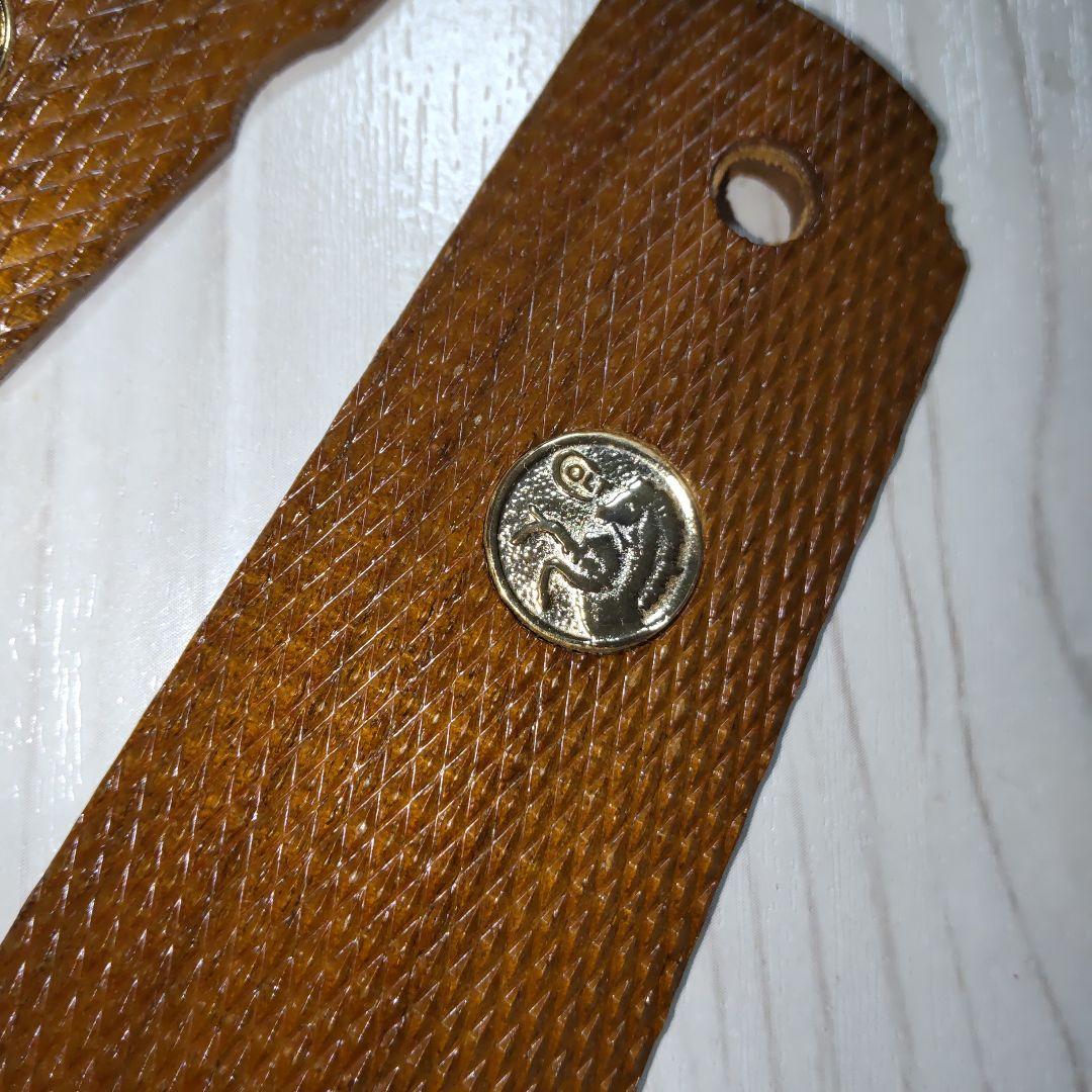 老舗 ヘレッツ社 ガバメントオフィサーズ用木製グリップ 中古扱い