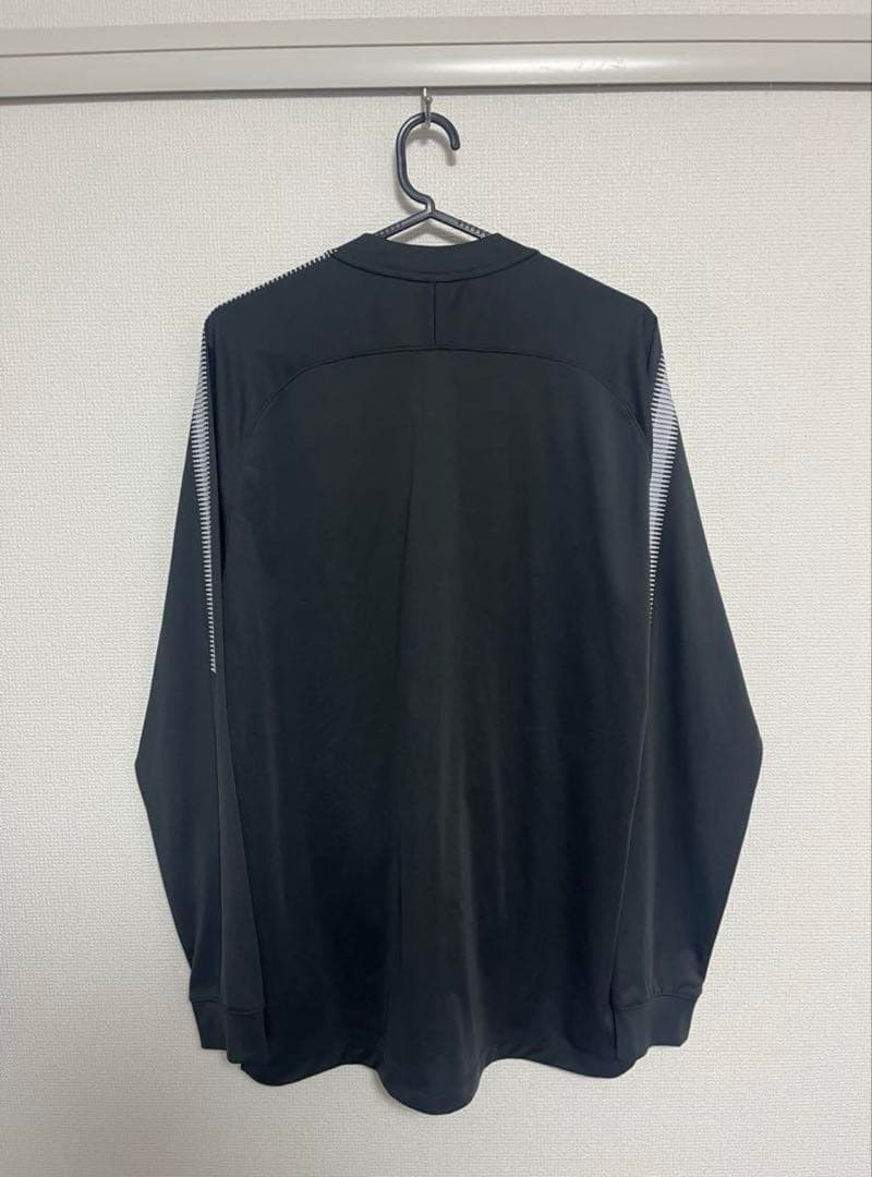 浦和レッズ　支給　ジャージ