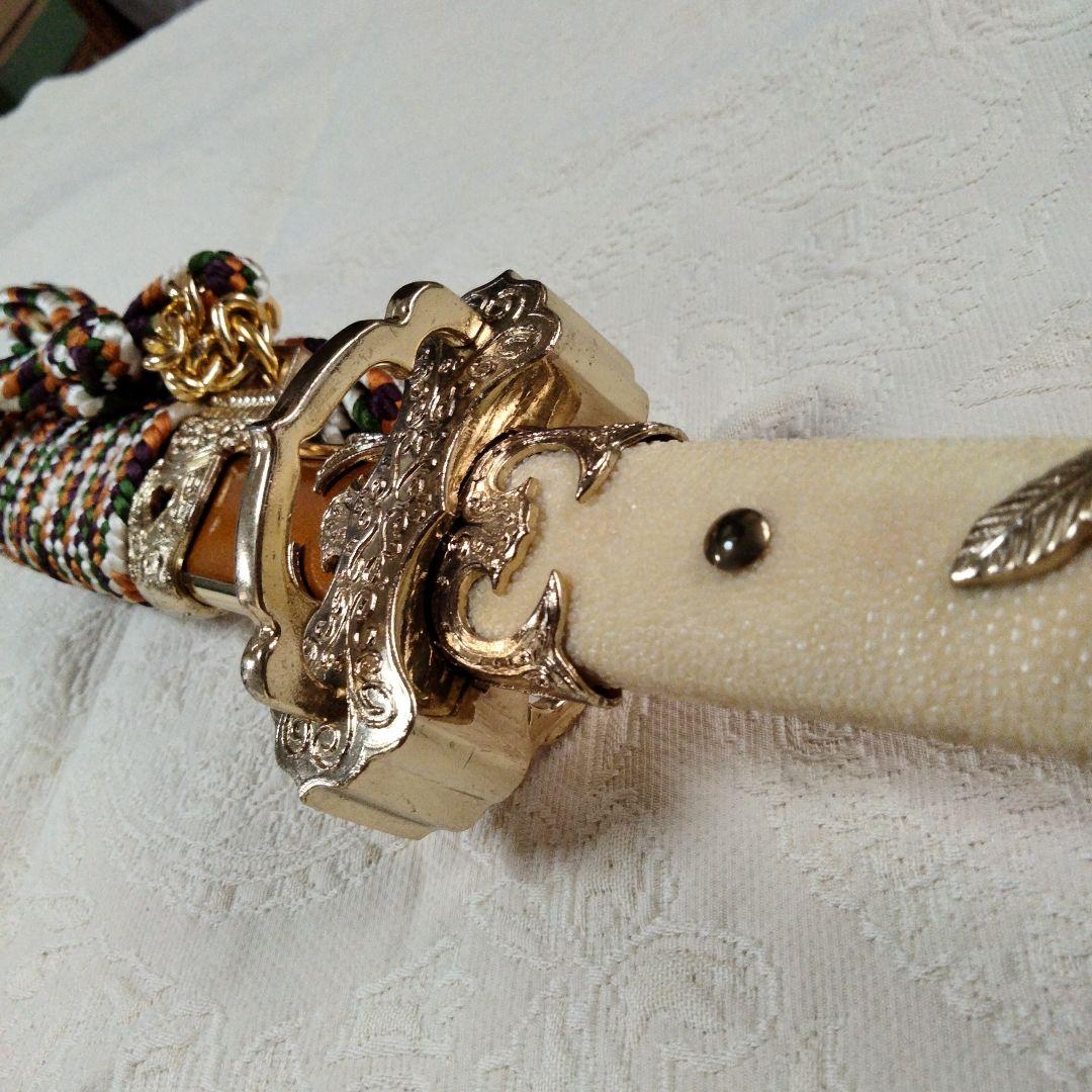 最終価格金色装飾の刀 鳥ハンドル付き端午の節句用模造太刀