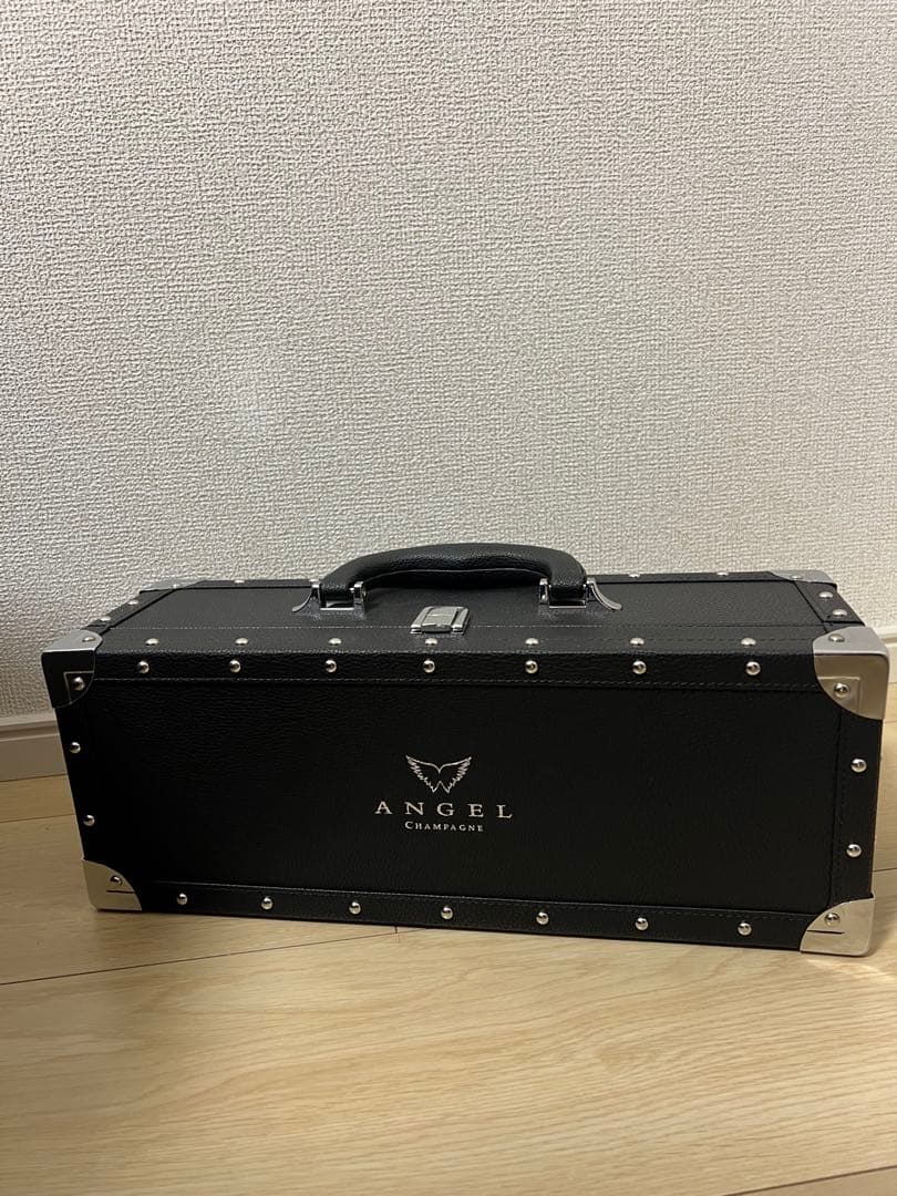 新品未開封 エンジェルブラック シャンパン即日発送‼️