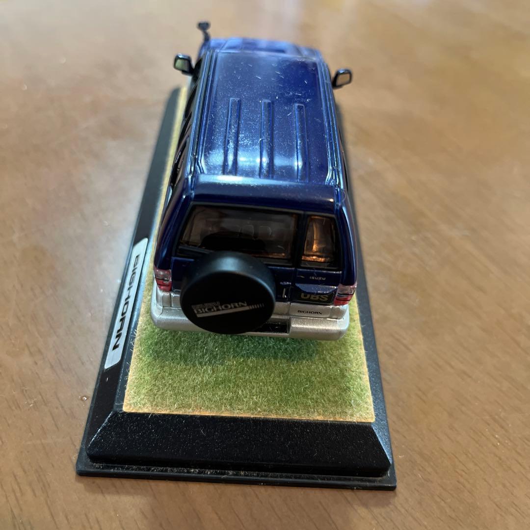 ISUZU BIGHORN ミニカー 1/43 ダークブルー