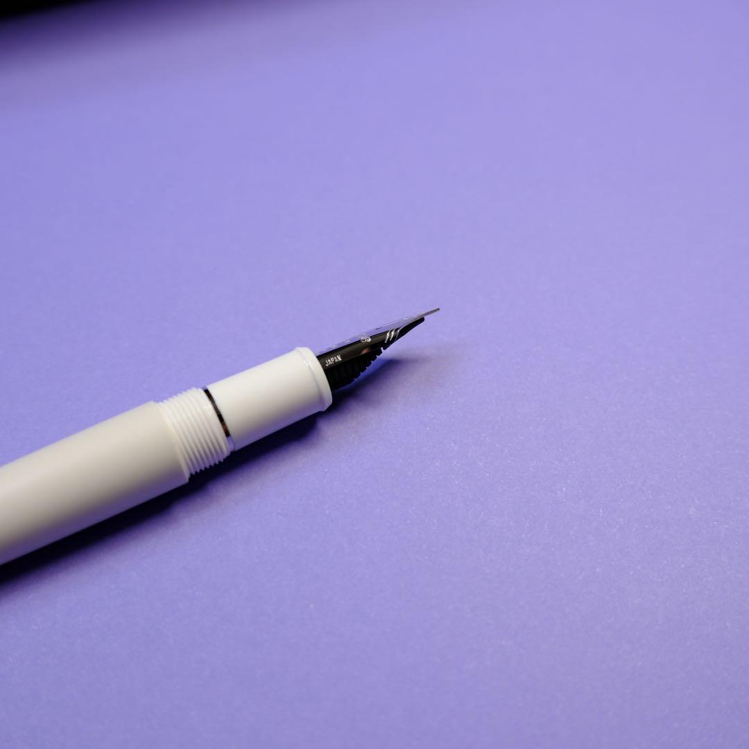 【新品】プラチナ CENTURYシェイプ・オブ・ハート イヴォワール 万年筆