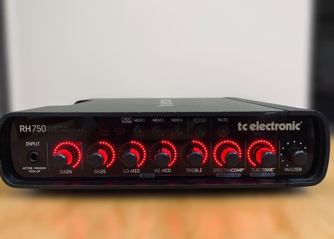 ベース TC ELECTRONIC RH750