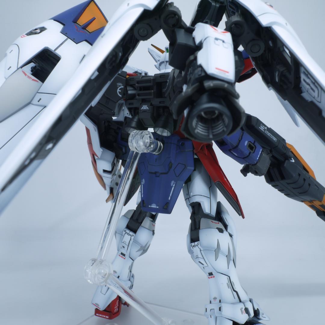 ガンプラ　RG ウイングガンダムゼロ　全塗装　完成品
