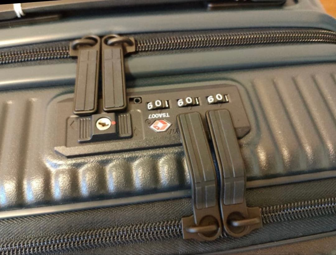 イノベーター　innovator　スーツケース　機内持込み　21L 新品未使用