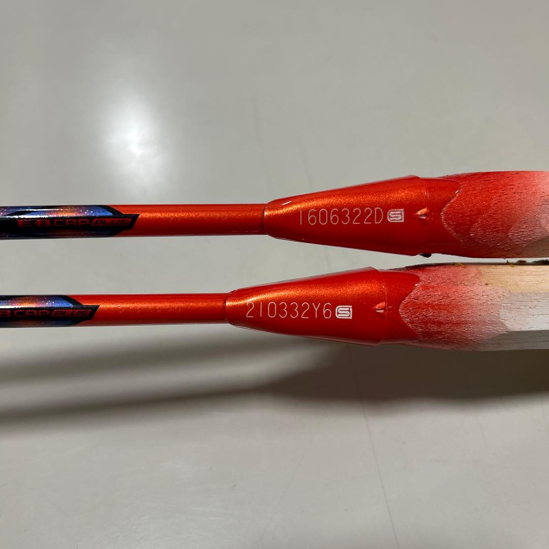 YONEXアストロクス77プロ4ug5バドミントンラケット 2本セットジャンク品