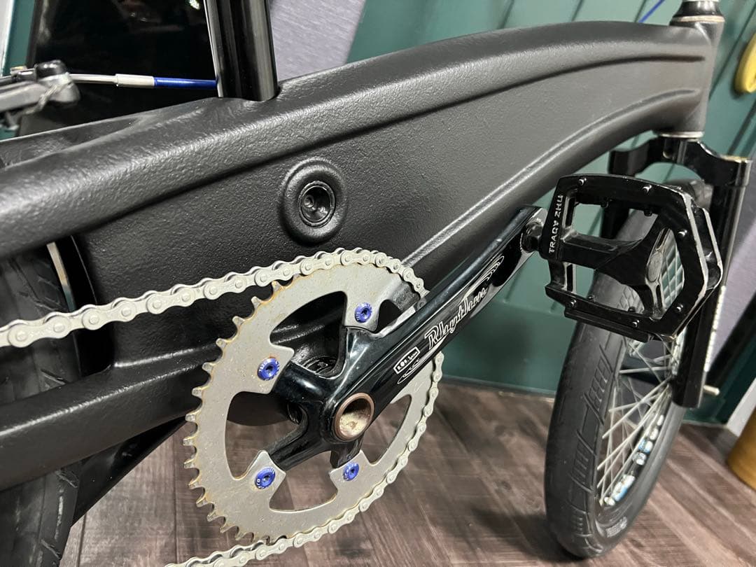 BMXバイク GT ULTRA BOX カーボン 20インチ ブラック