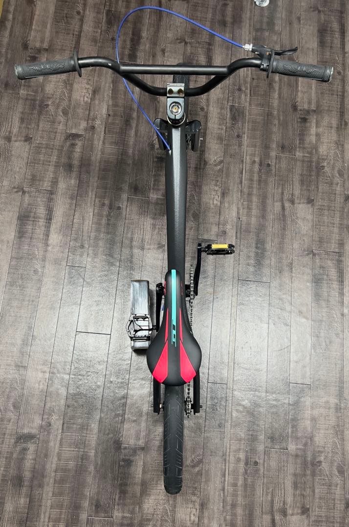 BMXバイク GT ULTRA BOX カーボン 20インチ ブラック