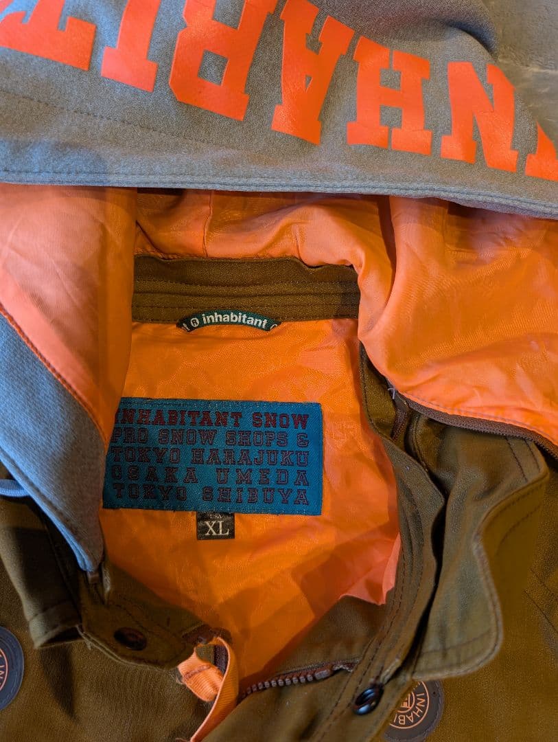 カーキ色 フード付きウェア　スノーボードウェア上下セット