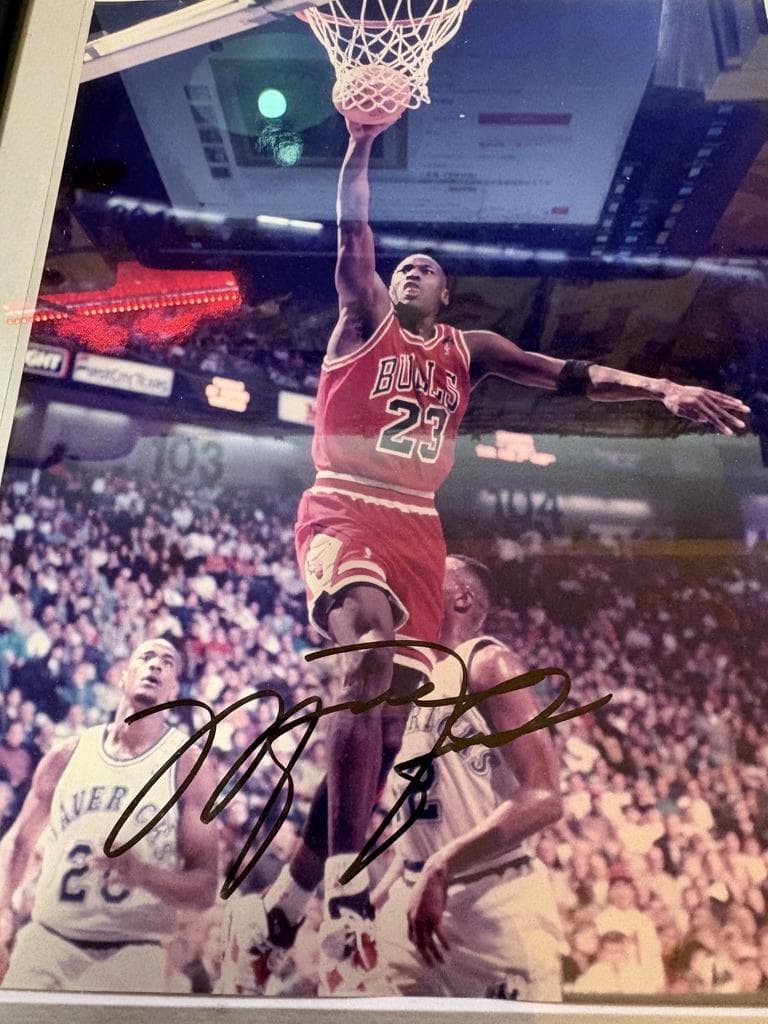 マイケル・ジョーダン　直筆サイン入り額装写真