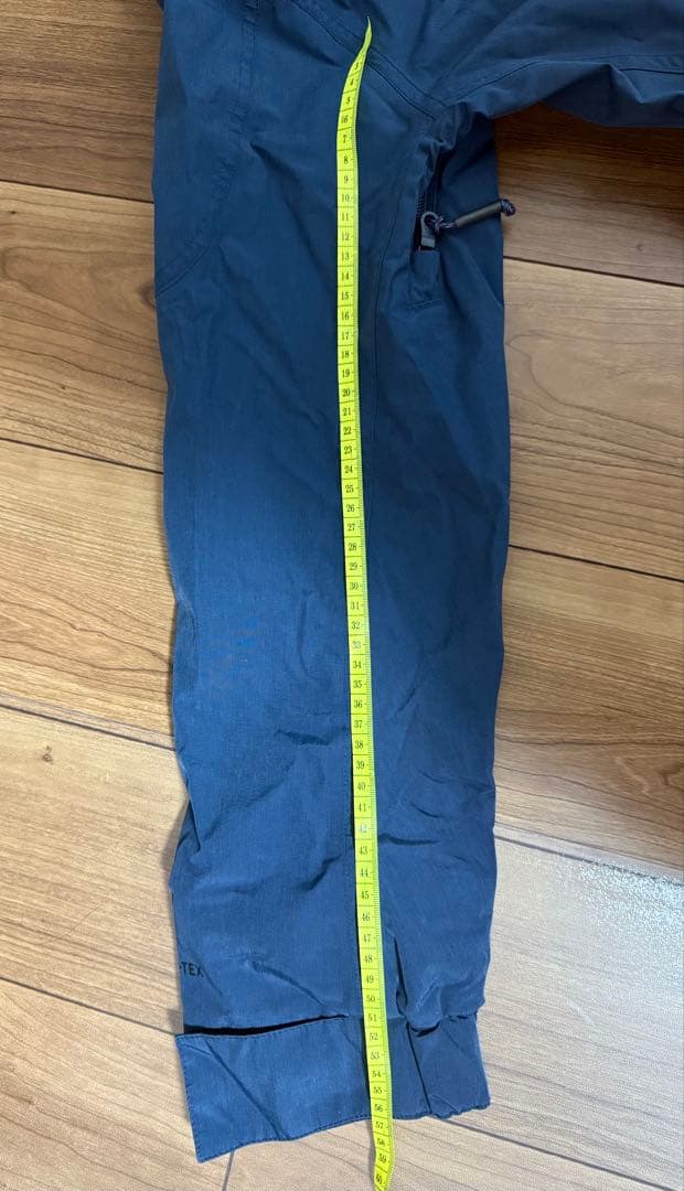 Burton スノーボードジャケット M ネイビー　即購入可